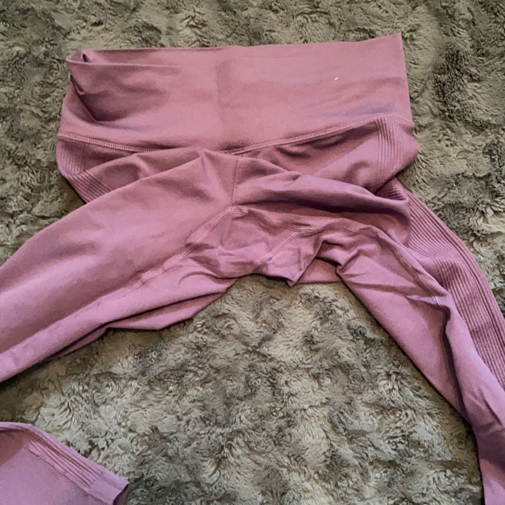 “Forever 21” Lilac Workout Leggings! - Picture 7 of 7